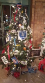 The Fishing River Running Club's decorated tree the Hall of Waters. Thanks, Sarah Wilson!